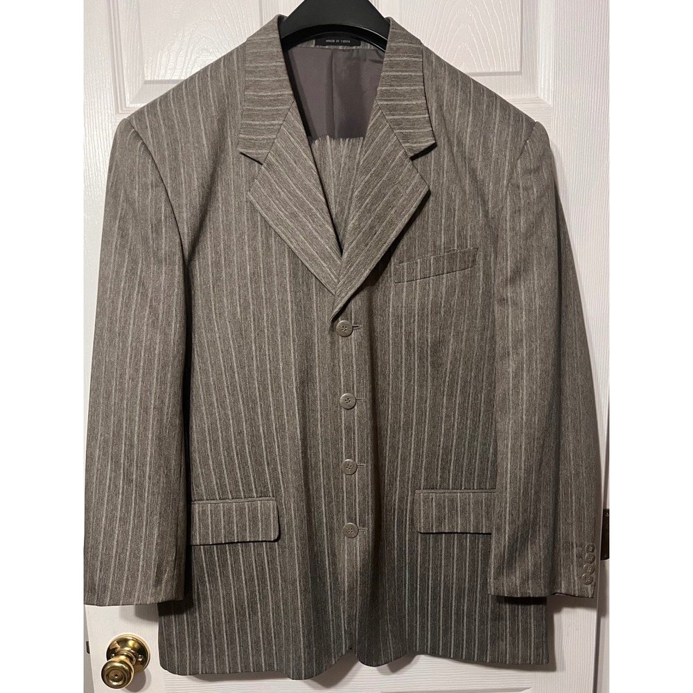 Vanderbilt Mens Grey Pinstripe 4 Button Single Breasted Suit Set 48L RN 48139
